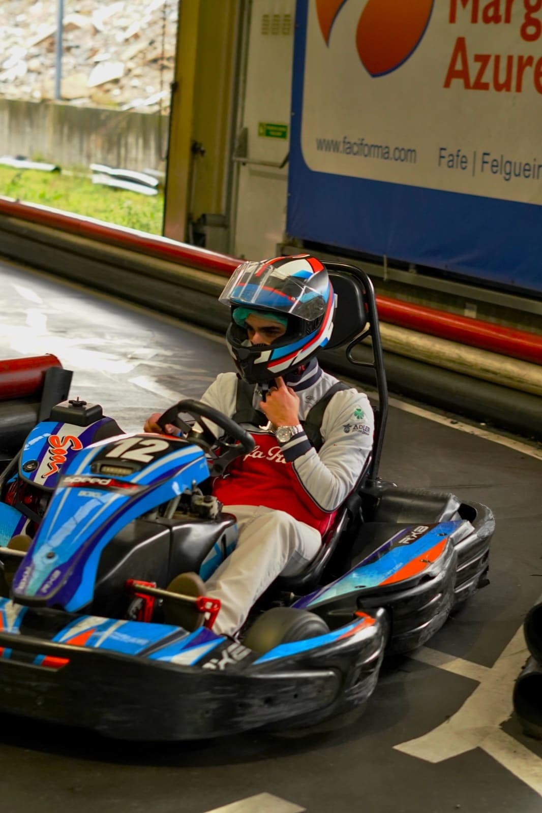 Piloto em pista